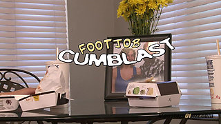 Cutie Gets Foot Fucked Huge Load