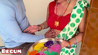 Holi Par Chachi Ke Bra Ka Color Tha Laal, Stairs Par Chod Kar Kardiya Unko Behaal......