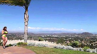 Oiled up busty MILF in yellow bikini Kendra Lust(4K) in amateur hardcore - Kendra lust