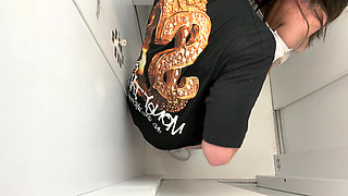 Elevator Sex Caught by a Security Camera