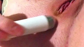 Cute young ginger heavily pregnant masturbation huge belly