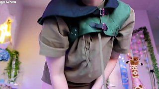 Pissing masturbating babe solo toy play