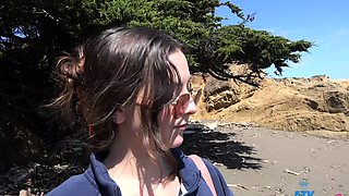 Pulled amateurs close up car sex