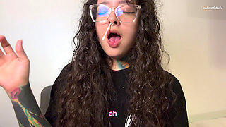 The Giantess Found a Man Curled up to Sneeze on Him