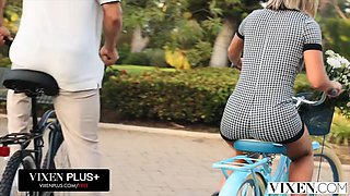 VIXEN Blonde Hottie Gypsy Rose Squirts Intensely During Passionate Sex ft. Alberto Blanco: Porn