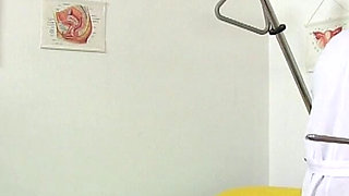 Cam Recording of Young Chubby MILF on Her Gyno Exam