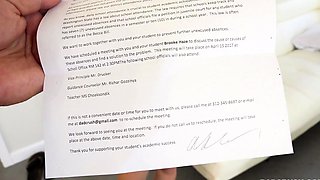 DadCrush-Stepdaughter Loves Daddy's Money