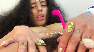 FULL: Hairy goddess getting wet in real time