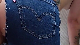 Young Stepmom's Big Ass in Jeans Takes My Cock Roughly!