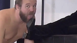 Tatjana Calls a Two Servants