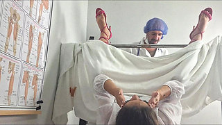 The Doctor Couldn't Oppose the Cuckold's Fiancée!