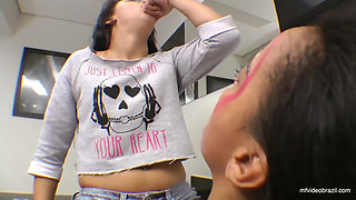 Spitting Girl - Swallow all my spit fucking bitch! - By Aline Cruel and Vaninha