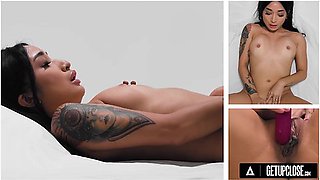 How Women Orgasm With Natural Beauty Avery Black! Solo Female Masturbation! Full Scene