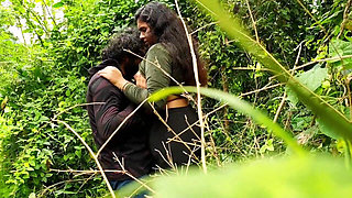 Desi Village Jungle Girl Bur Chudai Video Jungle Me Ashiķke Sath Chudai Karwate Huye Pakde Gye