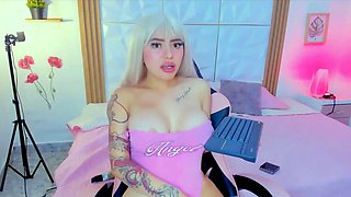 Cute Egirl Loves to Make Her Pussy Wet