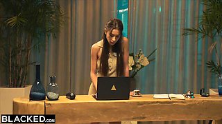 Watch salacious Sexy Vanessa's dirt