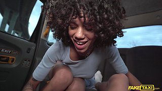 Mih Ninfetinha’s Brazilian Heat in Taxi Seduction