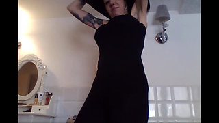 Smokin Fetish! See How I Relax Myself on the Wc with Cigarettes