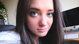 Beautiful Step Sis Gia Paige Lets Step Brother Rubb His
