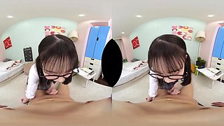 A cute seduction with an innocent body.