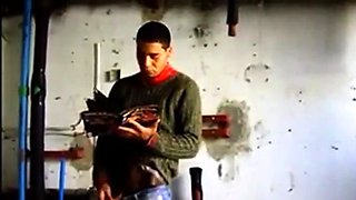 Espiando um macho latino amador se masturbando at o orgasmo