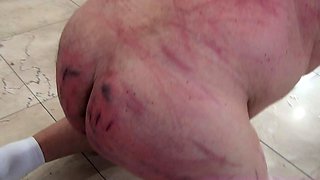 Amateur blondes in a threesome