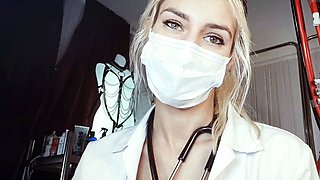 amateur blonde solo webcam