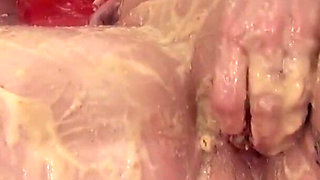 Trisha and Summer Angel Lee are sploshing