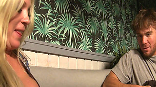 Outdoor Fucks Scene-3_sexy Busty Blonde Enjoys Fucking on the Pizzeria Table