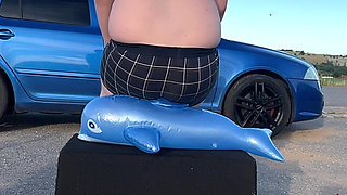 Inflatable Beach Toys Tested Against Our 205 Kgs!