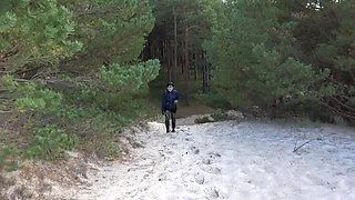 Amateur MILF Wanilianna Pissing in Stockings Outdoor Fetish Game on Dune