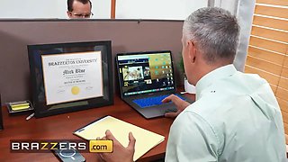 Brazzers - hot chief Kenzie Taylor catches Mick Blue observing porn and bangs him hard in the office
