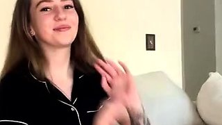 Flexible pale brunette with foot fetish does hot footjob