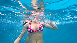 Lesbian Domination Top Girls Control Air Pool