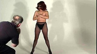 Susanna Francessca pussy-spreading video outakes and strip