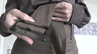 Exciting Belt Fitting with a Linen Skirt, Part 1, Lady Victoria Valente