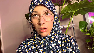 Blowjob in Hijab JOI