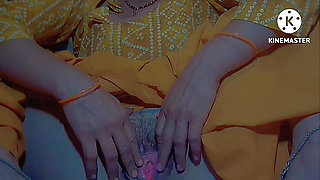 New Indian Big-breasted Girl Perfect Pussy Masturbation