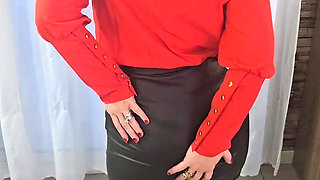 I Take off My Leather Skirt and Pantyhose to Show You My Big Ass