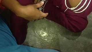 In the kitchen, water was taken out of stepsister stepbrother's penis, showing big boobs and Hindi audio best handjob.
