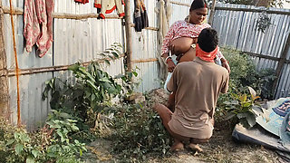 Outdoor desi wife ki chut chat ke Pani nikala