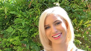 Cheerful Kiara's sensual suck-off in uniform