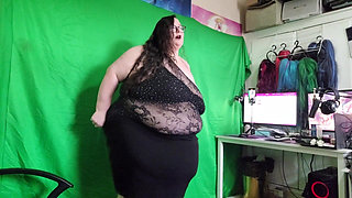 SSBBW Sensual Movements and Strip