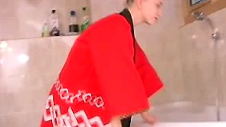 Amateur Webcam Teen Masturbates And Teases
