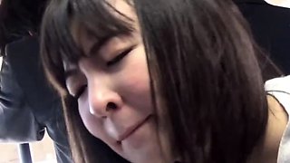 Amateur girlfriend gives blowjob with facial cumshot