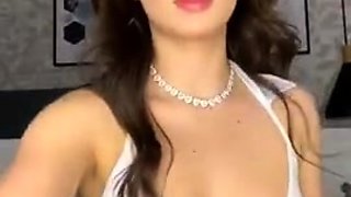 Brunette Solo Webcam Masturbation