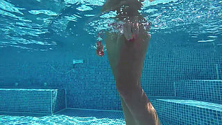 Hot MILF with Buttplug in the Pool, Fucked, Big Cumshot