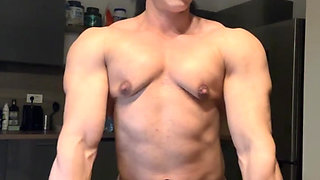 Perfect mix of slutty and muscular