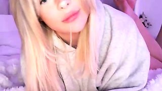 Blonde teen Sierras first erotic masturbation video