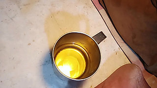 Beautiful pee home solo Big Butt